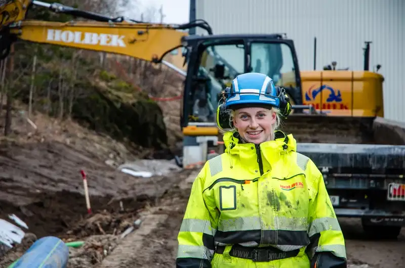 Lillian Lærling på kjevik - Holbæk Anlegg AS